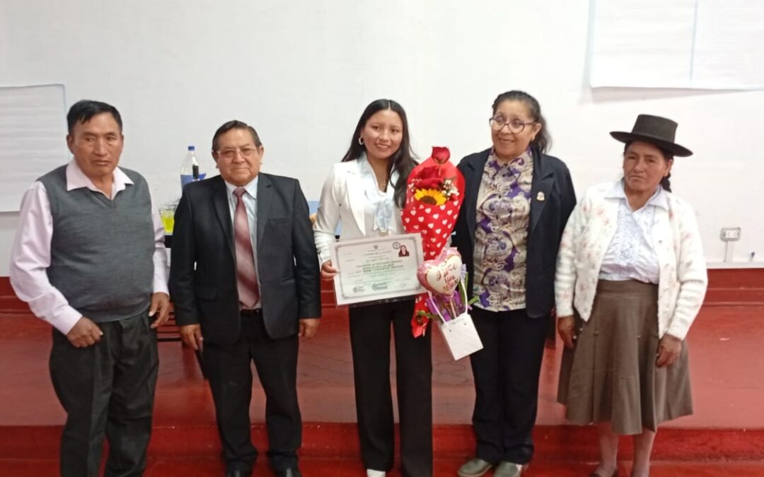 Entrega de Títulos Profesionales en Educación Primaria Intercultural Bilingüe